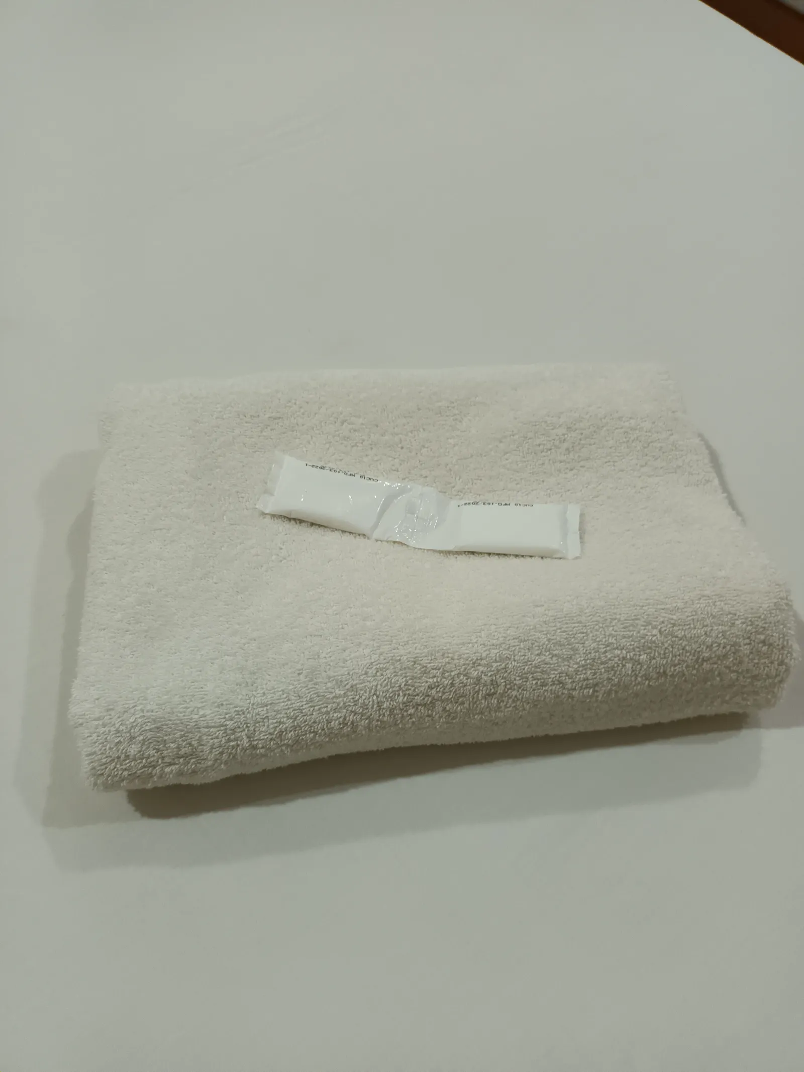 Fresh towels and complimentary toiletries